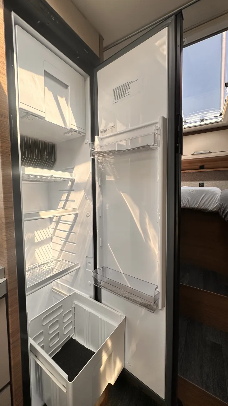 Fahrzeugbild Knaus Van I 650 MEG L -Sitzgruppe, Rahmenfenster #17