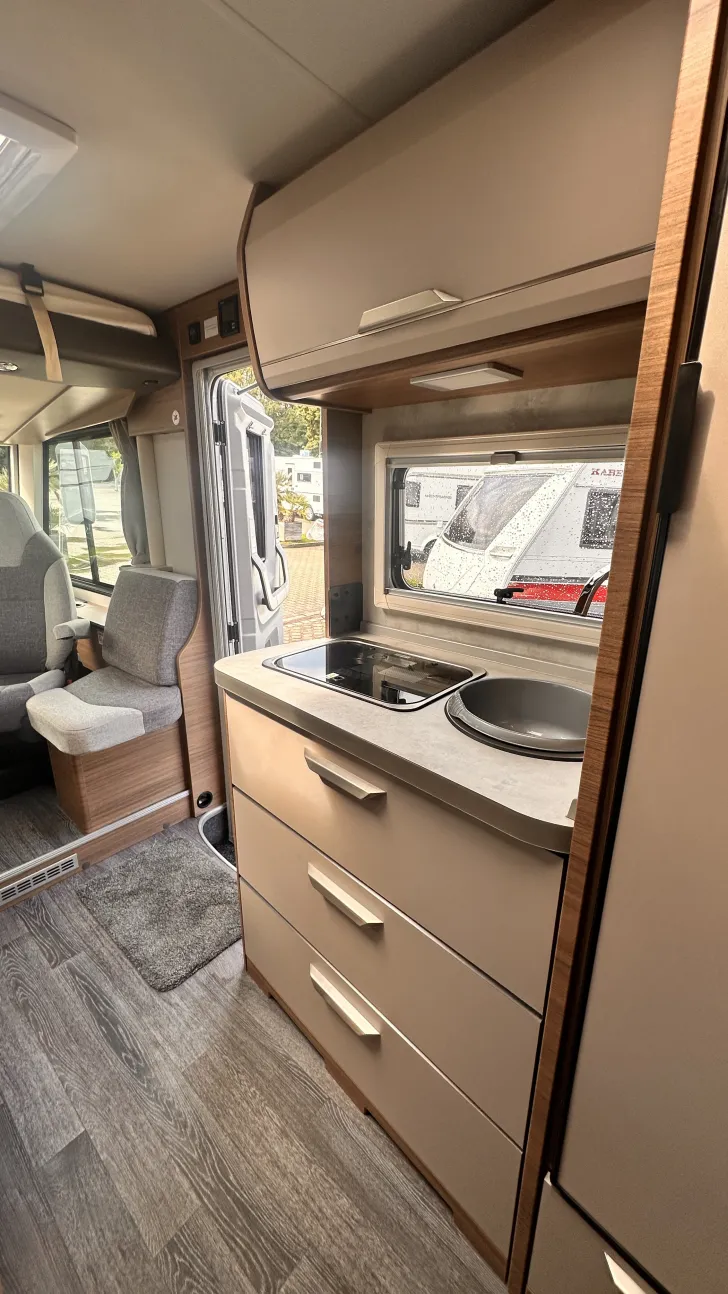 Fahrzeugbild Knaus Van I 650 MEG L -Sitzgruppe, Rahmenfenster #14