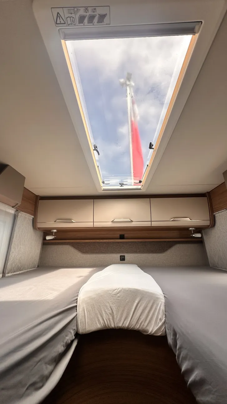 Fahrzeugbild Knaus Van I 650 MEG L -Sitzgruppe, Rahmenfenster #11