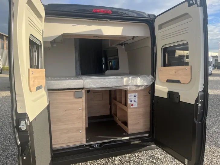 Fahrzeugbild Dethleffs Globetrail 540 DR Fiat 750kg Zuladung+Rahmenfens #5