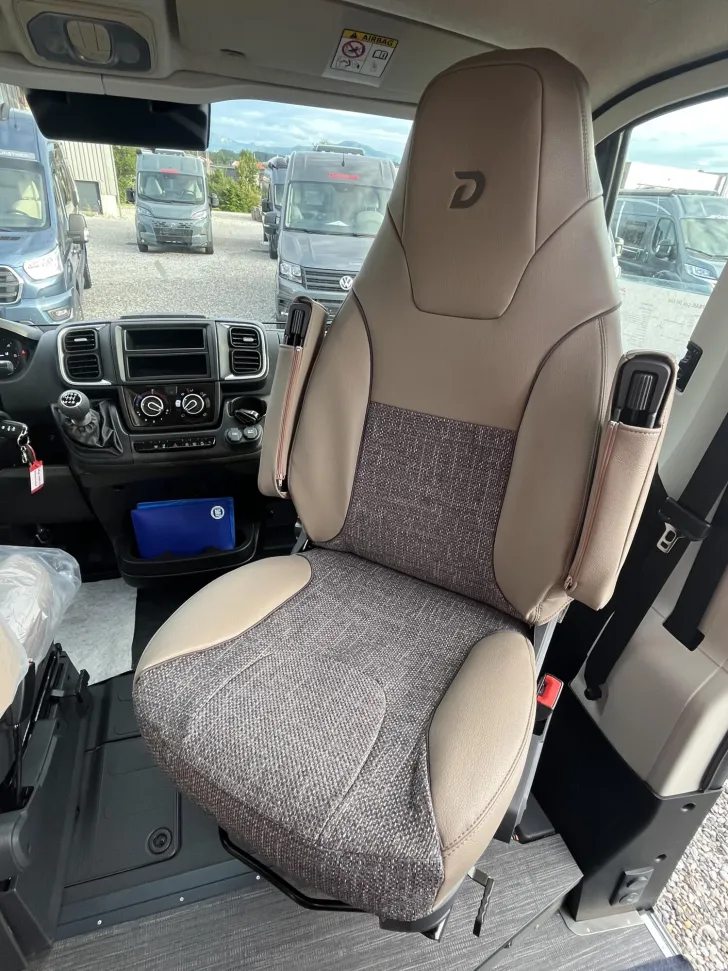 Fahrzeugbild Dethleffs Globetrail 540 DR Fiat 750kg Zuladung+Rahmenfens #9