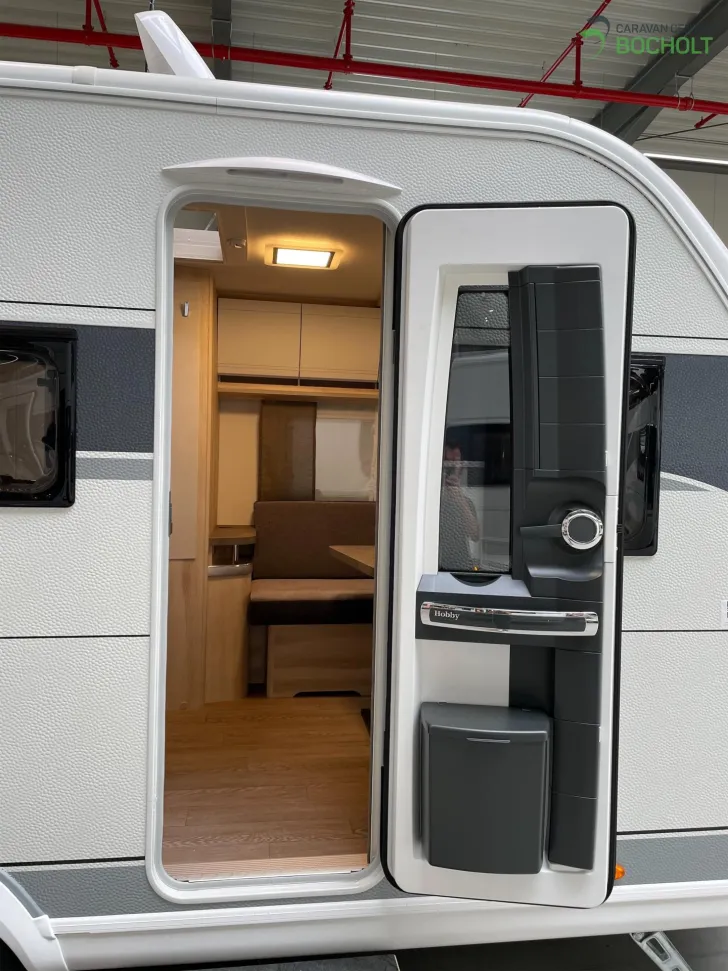 Fahrzeugbild Hobby De Luxe 460 LU Modell 2026 #6