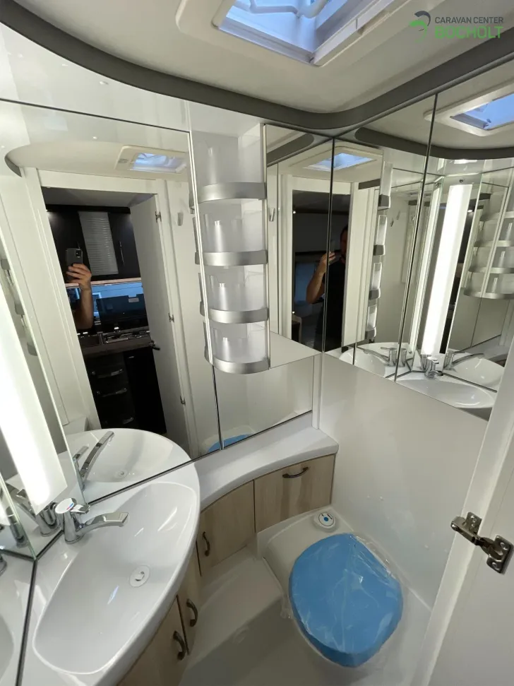 Fahrzeugbild Hobby De Luxe 460 LU Modell 2026 #15