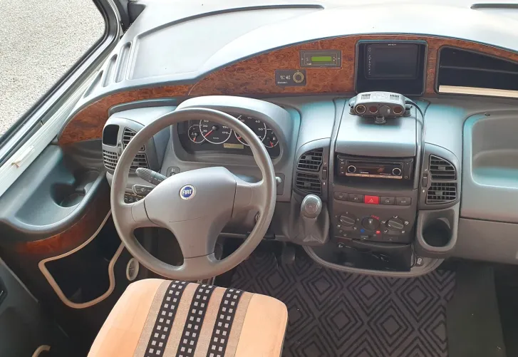 Fahrzeugbild Eura Mobil Integra 690 HB Händlerexport oder Bastlerfahrzeug #7