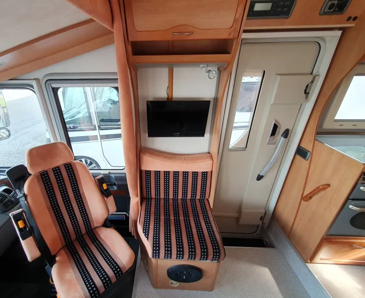 Fahrzeugbild Eura Mobil Integra 690 HB Händlerexport oder Bastlerfahrzeug #17