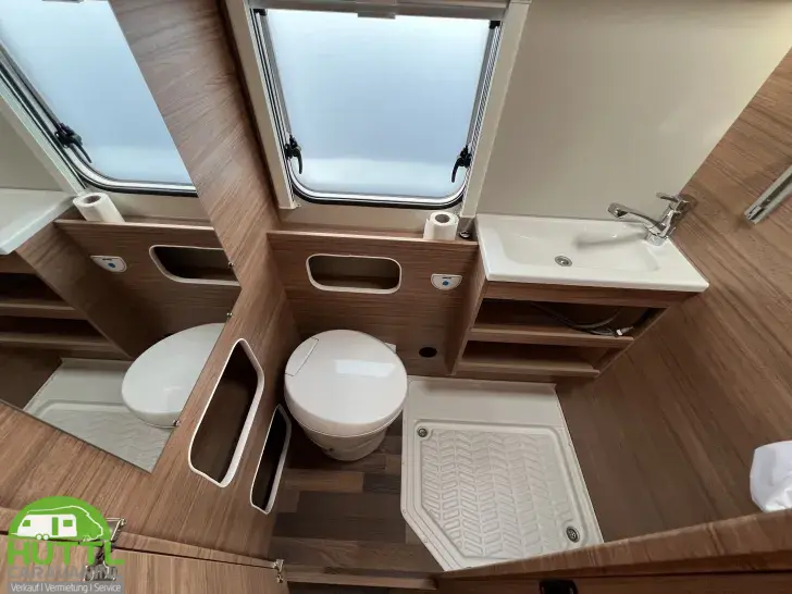 Fahrzeugbild Weinsberg CaraHome 650 DG Verfügbar 11/26 #11