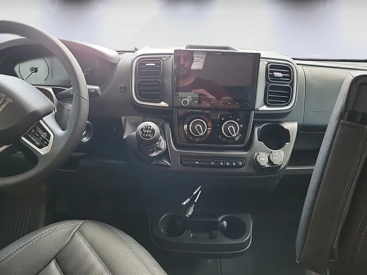 Fahrzeugbild Etrusco T-MODELL BASE 6.9 SBC #5