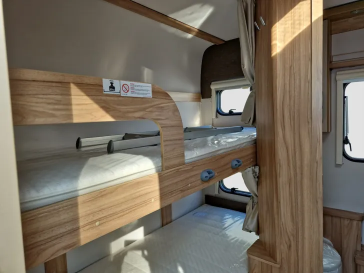 Fahrzeugbild Hymer Eriba Nova Light 515 Autark/Markise/Etagenbett #12