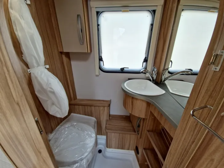 Fahrzeugbild Hymer Eriba Nova Light 515 Autark/Markise/Etagenbett #13