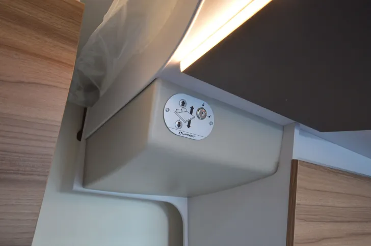 Fahrzeugbild Bürstner B66 690 TD Sondermodell*Automatik #14
