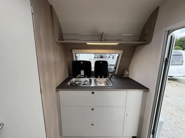 Fahrzeugbild Bürstner Premio Plus 410 TS 1500kg | Dusche | Klimavorbe. #6