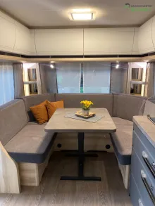 Fahrzeugbild Hobby De Luxe 460 UFe Modell 2026 / 1500 kg #5