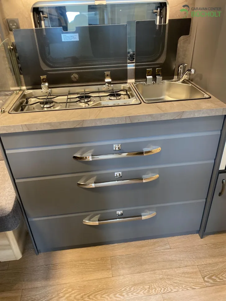 Fahrzeugbild Hobby De Luxe 460 UFe Modell 2026 / 1500 kg #7