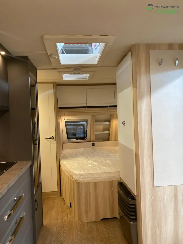 Fahrzeugbild Hobby De Luxe 460 UFe Modell 2026 / 1500 kg #13