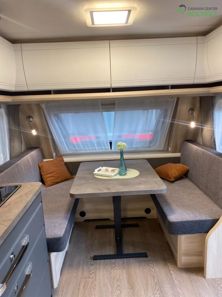 Fahrzeugbild Hobby De Luxe 495 WFB Modell 2026 / 1800 kg #6