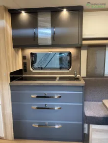 Fahrzeugbild Hobby De Luxe 495 WFB Modell 2026 / 1800 kg #7