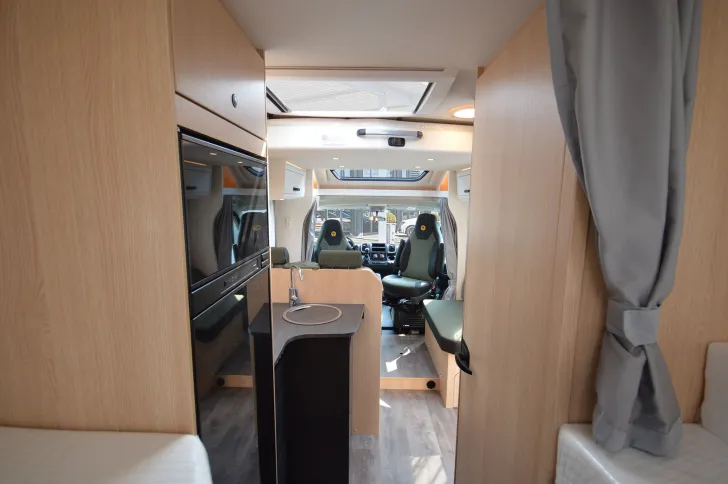 Fahrzeugbild Sunlight T 67 Adventure Edition Automatik*Außenfarbe schwarz #11