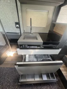 Fahrzeugbild Niesmann + Bischoff iSmove 6.9 E #12