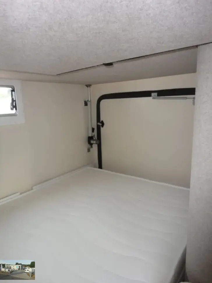 Fahrzeugbild Forster A 699 DVB - TV, 8 Schlafplätze #21