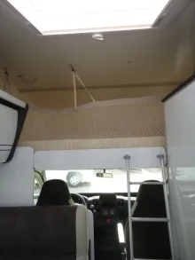 Fahrzeugbild Forster A 699 DVB - TV, 8 Schlafplätze #25