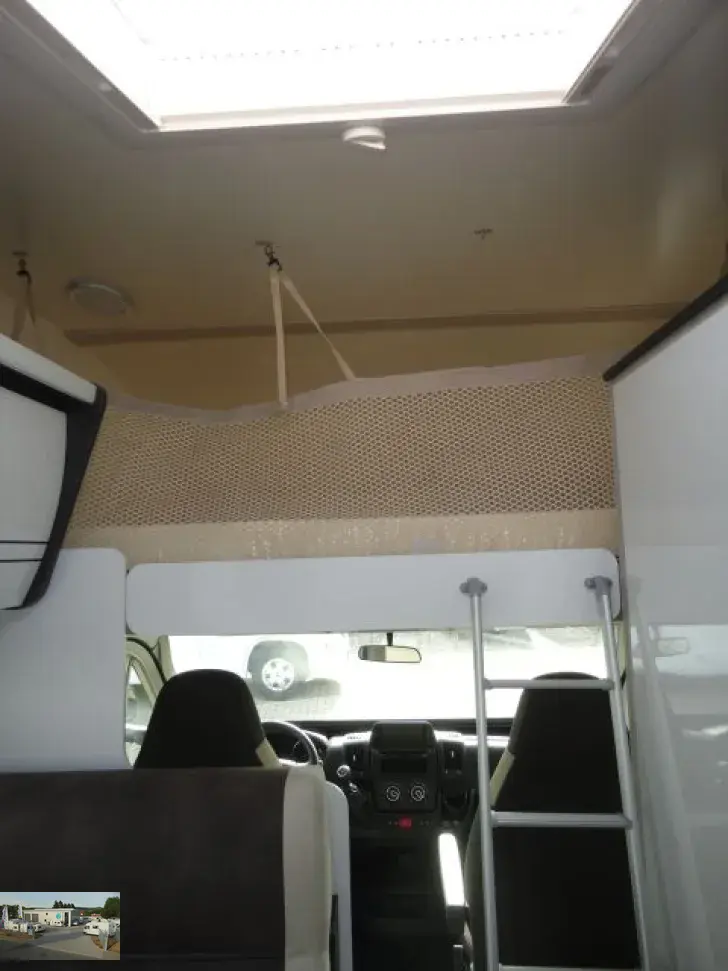 Fahrzeugbild Forster A 699 DVB - TV, 8 Schlafplätze #25