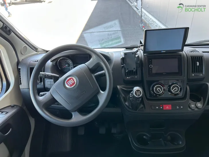 Fahrzeugbild Eura Mobil Activa One 570 HS Anhängerkupplung #13
