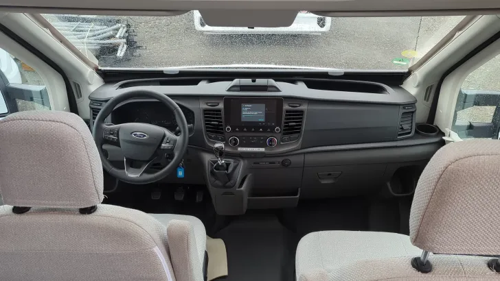 Fahrerhaus Weinsberg CaraLoft 600 MEG 130 PS / Schalter, 1120 - 610