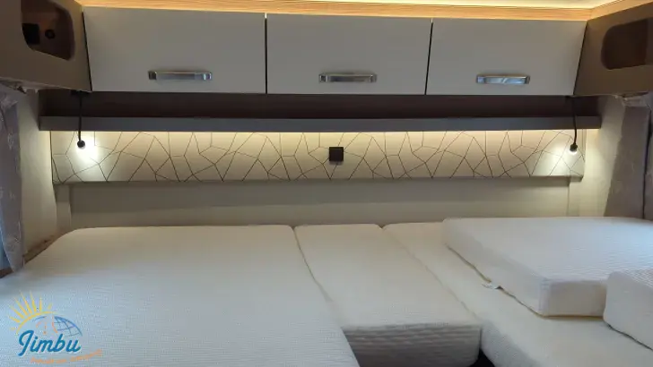 Etagenbetten Weinsberg CaraLoft 600 MEG 130 PS / Schalter, 1120 - 610