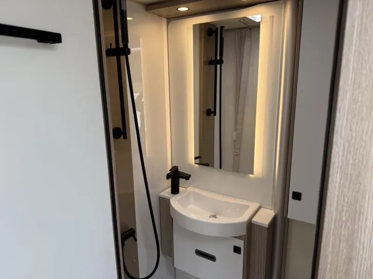 Fahrzeugbild Bürstner Lyseo Time Skyline 690 G LED|SHZ|NAVI|KAMERA|AHK #14