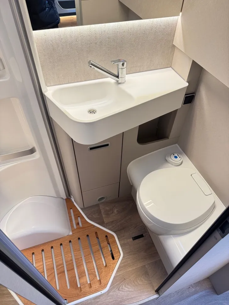 Fahrzeugbild Hymer Exsis-i Pure 580 UVP: 121800 #16