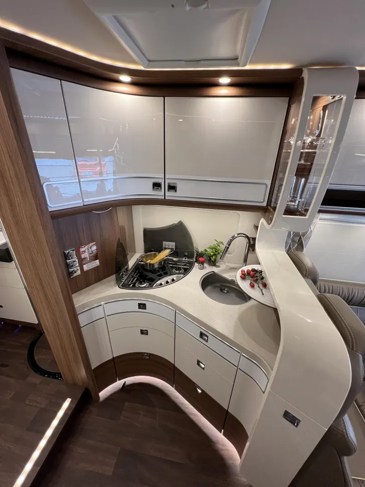 Fahrzeugbild Carthago chic e-line xl I I 64 QB (408) #21