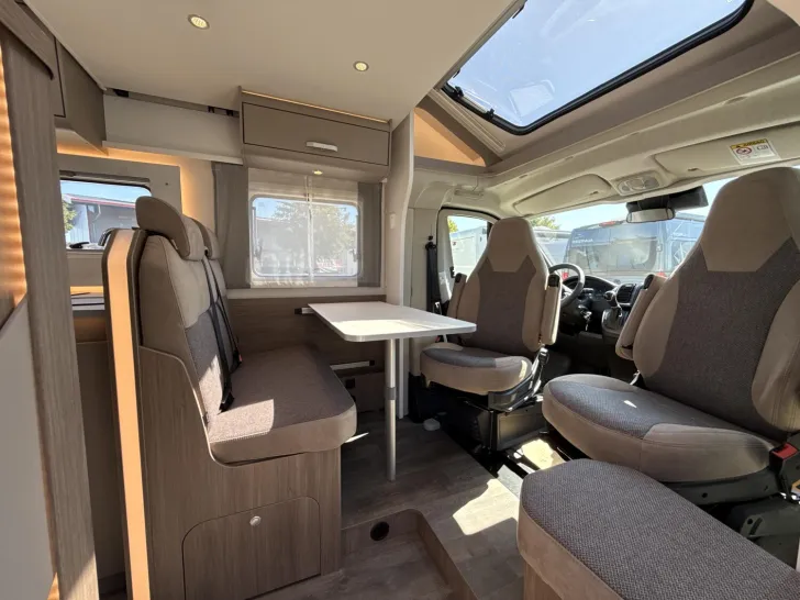 Fahrzeugbild Carado T 338 auf Okt26|Hubbett|PRO+|Autom.|LED-Scheinw. #5