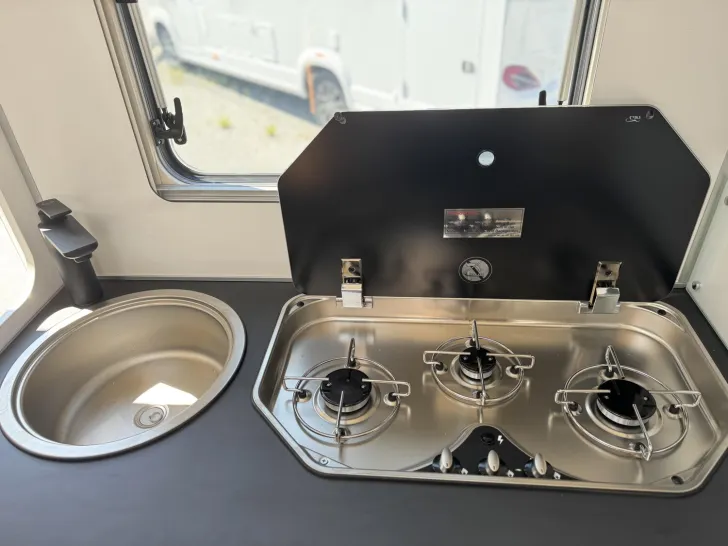Fahrzeugbild Bürstner Lyseo Time Skyline 690 G Automat.|Markise|Kamera #13
