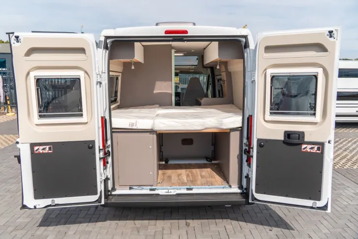 Fahrzeugbild LMC Innovan 540 2025+18"LMF+AT-REIFEN+RAHMENF+PANO #8