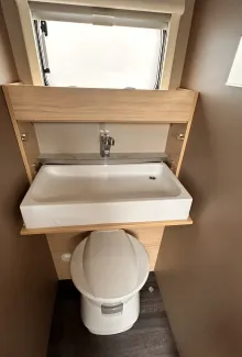 Fahrzeugbild Weinsberg CaraCito 470 QDK Steckdosen PLUS Paket #8