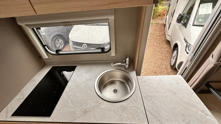 Fahrzeugbild Weinsberg CaraCito 470 QDK Steckdosen PLUS Paket #16