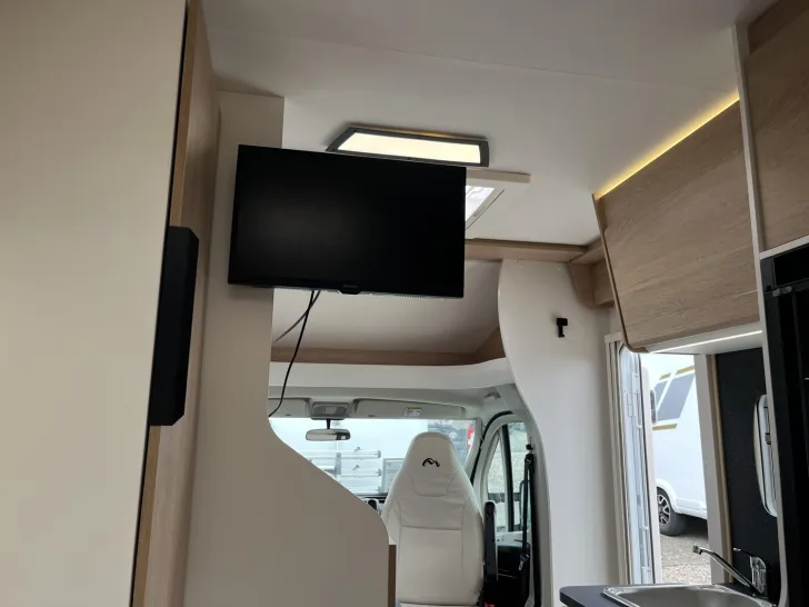 Fahrzeugbild Mooveo Tei 60FB Gebraucht, L-Sitzgruppe, Pioneer Radio #13