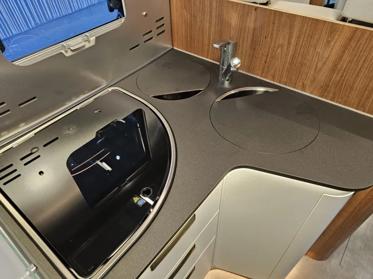 Fahrzeugbild Laika Ecovip Titanio L 3019 #12