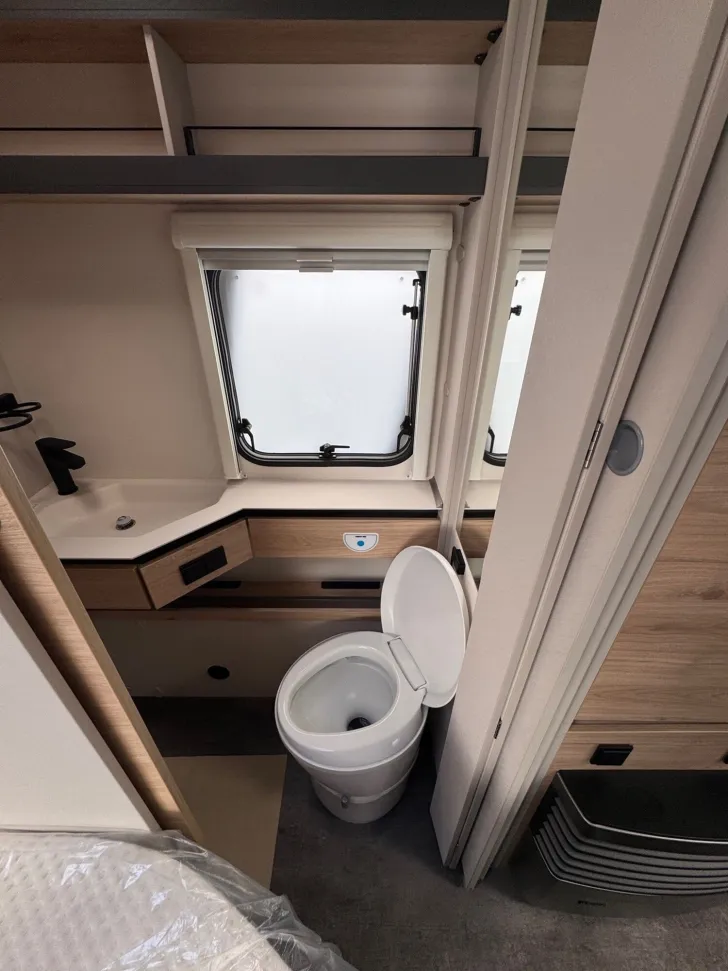 Fahrzeugbild Dethleffs Camper 560 FMK #10