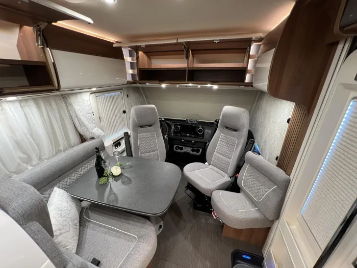 Fahrzeugbild Carthago C2-tourer I 141 KB LE Mercedes (301) #13