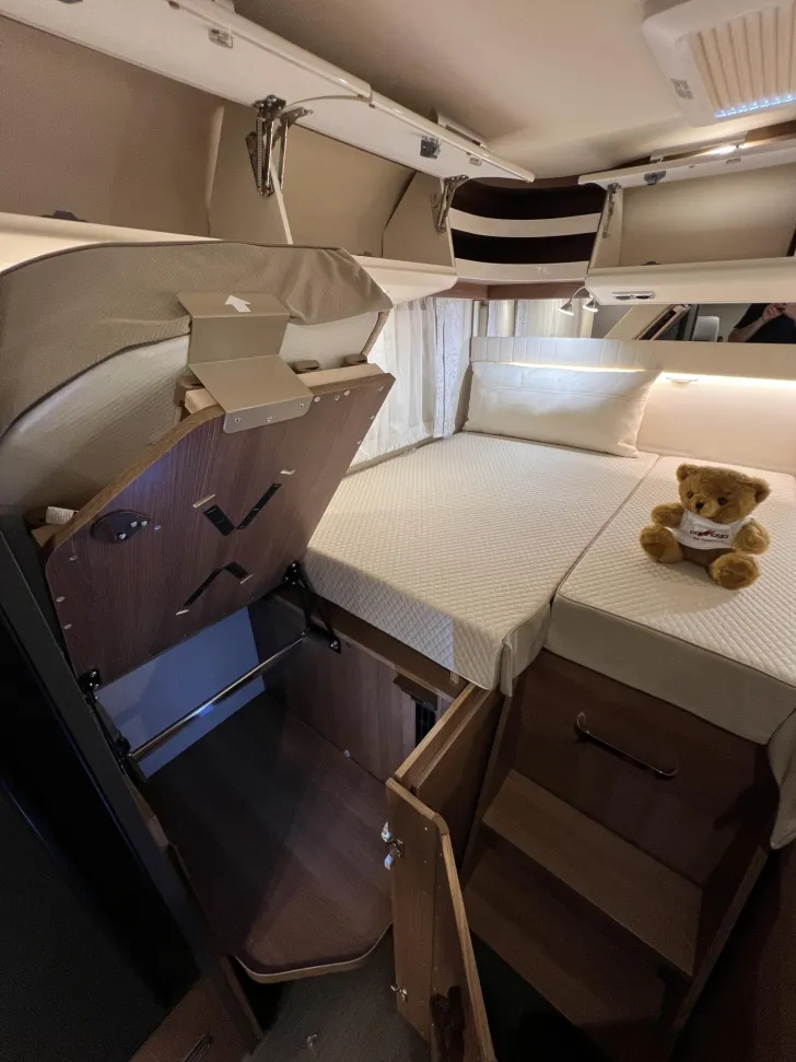 Fahrzeugbild Carthago C2-tourer I 141 KB LE Mercedes (301) #29