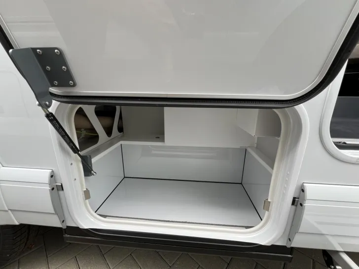 Fahrzeugbild Carthago C2-tourer I 141 KB LE Mercedes (301) #37