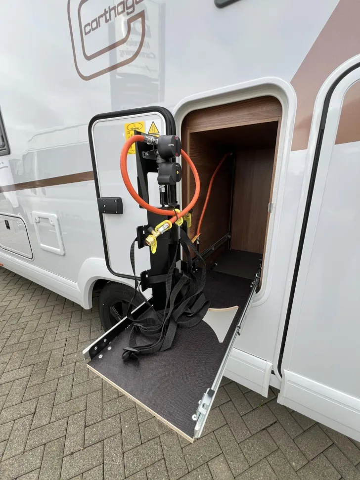 Fahrzeugbild Carthago C2-tourer I 141 KB LE Mercedes (301) #39