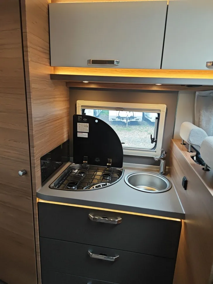 Fahrzeugbild Weinsberg CaraSuite 650 MF !! Sie Sparen 12.091 !! #13