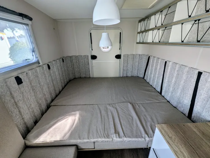 Fahrzeugbild Hobby Beachy 420 E-Hzg, , F-Träger, Toilette #8