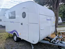 Fahrzeugbild Hobby Beachy 420 E-Hzg, , F-Träger, Toilette #1