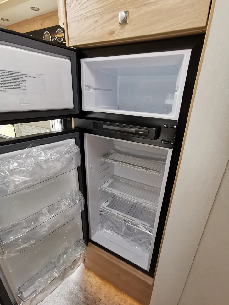 Fahrzeugbild Dethleffs Esprit I 7150-2 EB 180PS Automatik+GT Paket* #19