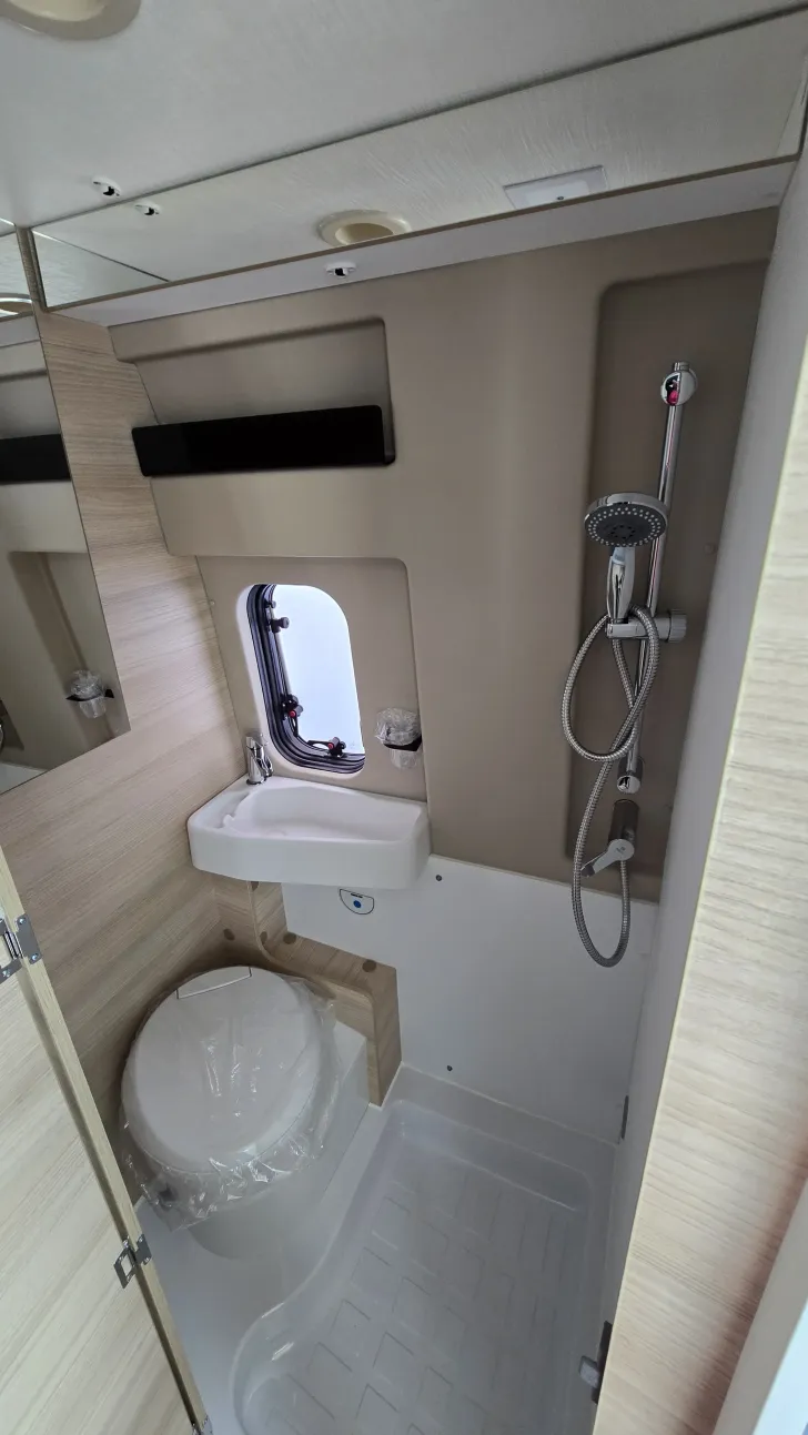 Fahrzeugbild Chausson Vans V594 First Line Light #18