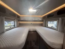 Fahrzeugbild Weinsberg CaraCompact 640 MEG EDITION [PEPPER] el. Stufe, Premiumtür #6