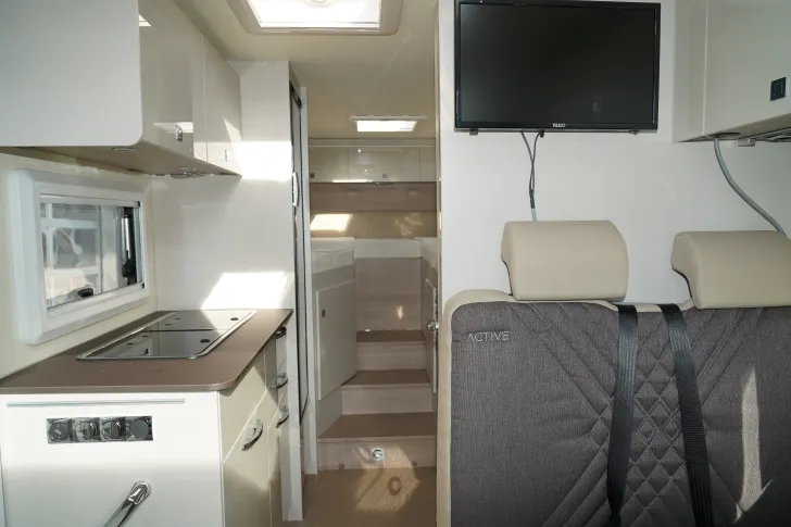 Fahrzeugbild Bürstner Lineo T 690 G #9